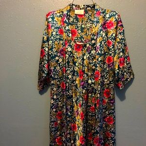 Dentelle two piece nightgown w/ belted robe